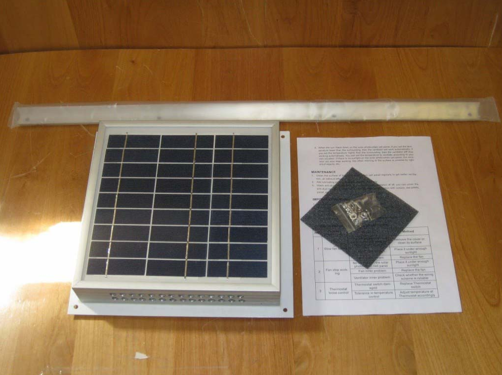Solar Thermostatic Fan package contents