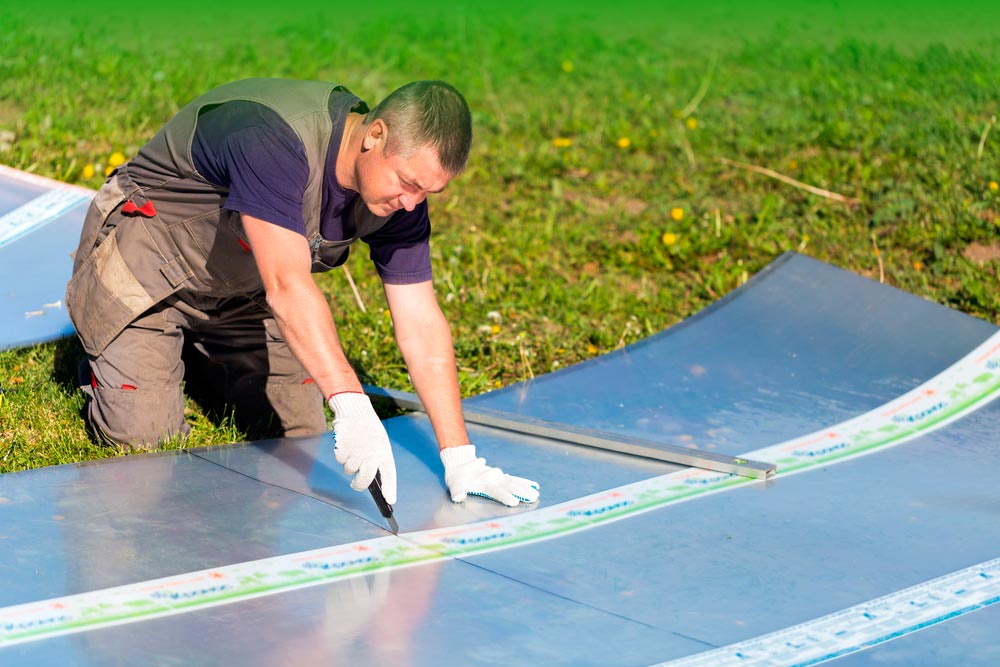 UV protected polycarbonate for greenhouse