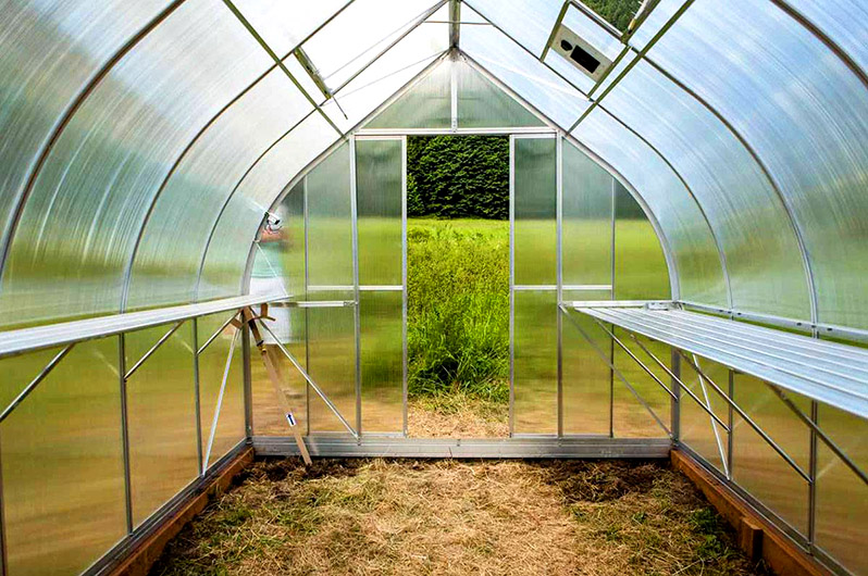 polycarbonate greenhouse cleaning plan